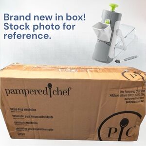 NEW IN BOX Pampered Chef Rapid Prep Mandoline Item #100351 Stainless Steel Blade